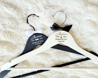 Personalized wooden wedding hanger, wedding decoration, wedding souvenir, white and black engraved hanger, bride and groom hanger, the softness of wood