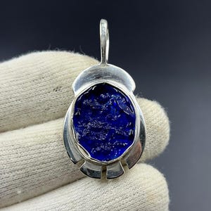 Colgante de piedra preciosa drusa de moldavita azul en plata de ley 925