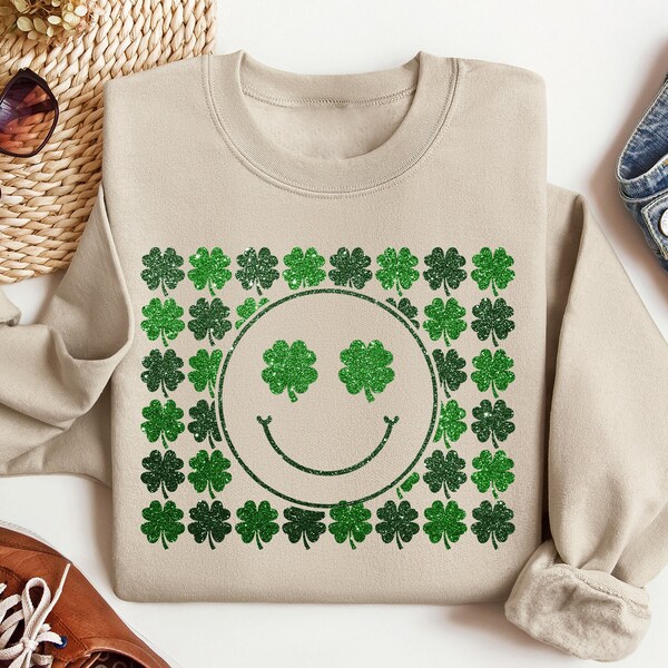 Smiley St Patricks Sweatshirt, Shamrock Smiley Shirt, Lucky Shirt, St Patrick's Day Shirt, St Patrick Sweatshirt, Shamrock Shirt,İrish Shirt