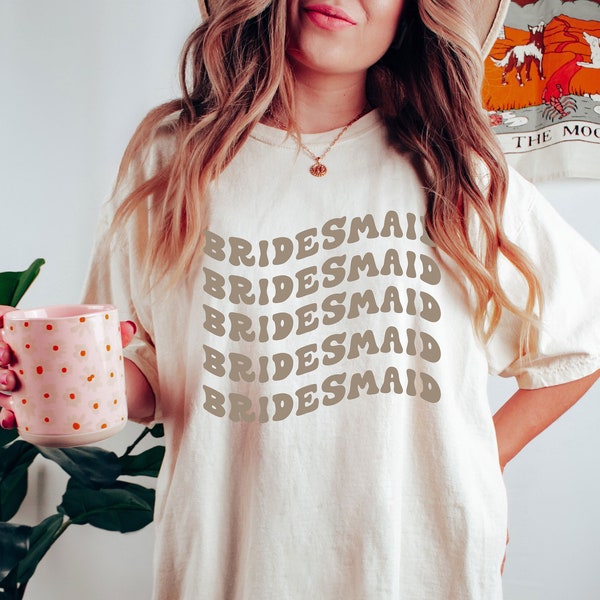 Comfort Colors® Retro Bridesmaid Shirt, Bridal Party Shirt, Groovy Bachelorette Theme Party Tee, Cute Wedding Tee, Boho Bride Shirt