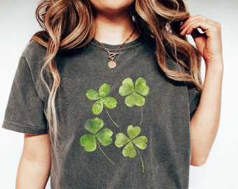 Comfort Colors® Aesthetic St Patrick Shamrock Shirt, St Patrick's Day Lucky Shirt, Patrick's Day Tee, Patrick's Day Vibes, Gift For Irish