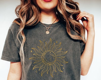 Retro Gold Moon And Sun Shirt, Celestial Moon Shirt, Moon Lover Shirt, Boho Moon Shirt, Astronomy Shirt, Space Lover Shirt, Astrology Shirt