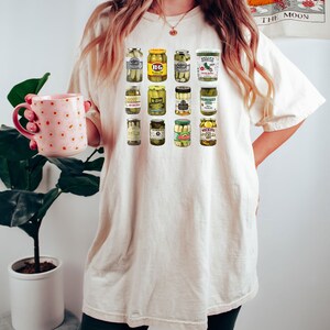 Comfort Colors® Vintage Canned Pickles T-shirt för pickleälskare, Pickle Jar-tröja, konserveringssäsongströja, hemgjord pickle-tröja med rund hals bild 2
