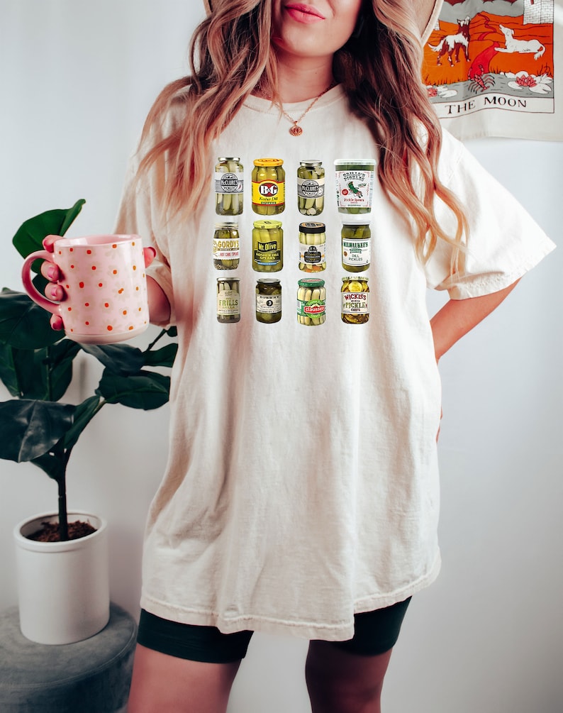Comfort Colors® Vintage Canned Pickles T-shirt för pickleälskare, Pickle Jar-tröja, konserveringssäsongströja, hemgjord pickle-tröja med rund hals bild 2