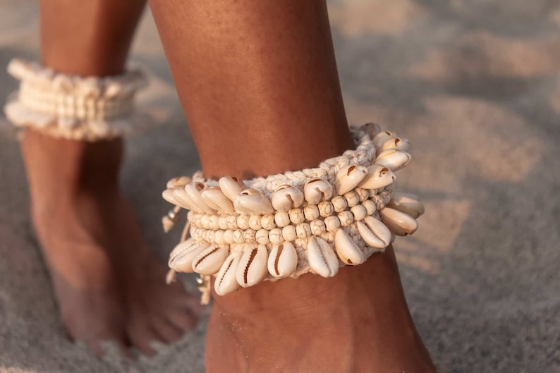 Cowrie Shell Ankle Bracelet, Boho Seashell Anklet, Bohemian Summer Anklet, Beaded Anklet, Boho Beach Anklet Natural image 5