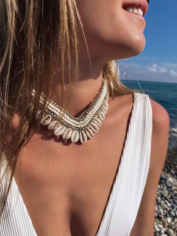Handmade Balinese Shell Choker Necklace, Authentic Sea Shell Jewelry, Bohemian Beach Style, Artisan-Crafted in Bali MEI
