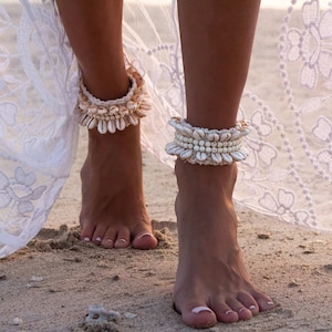 Cowrie Shell Ankle Bracelet, Boho Seashell Anklet, Bohemian Summer Anklet, Beaded Anklet, Boho Beach Anklet Natural image 3