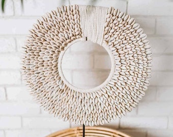 Décoration artisanale en coquillage bohème, grande décoration en coton et coquillage cauri sur support en métal, décoration balinaise faite à la main, style maison coquillages L