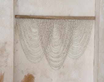 Boho-Muschel-Wandbehang – Natürliche Capiz-Muschel-Dekoration, handgefertigt in Bali, leichte ethnische Wandkunst für Schlaf- oder Wohnzimmer, Strand-Vibes, Regen