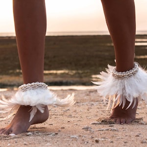 1 Piece |  Feather Cowrie Shell Ankle Bracelet, Boho Seashell Anklet, Bohemian Feather Anklet, Beaded Anklet, Boho Anklet WHITE