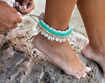 Cowrie Shell Ankle Bracelet, Boho Seashell Anklet, Bohemian Summer Anklet, Beaded Anklet, Boho Beach Anklet Mint