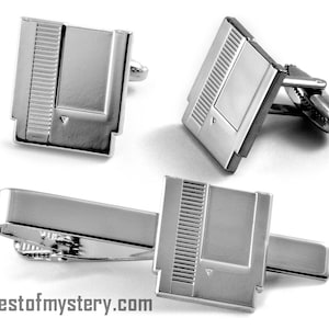 NES Cartridge Cufflinks, Nintendo Tie Clip, SNES Men&#39;s Jewelry, Tie Bar Tack Groomsmen Wedding Gift, Grooms Best Man Gifts
