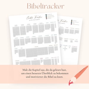 Puede incluir: Un rastreador de la Biblia imprimible con una cuadr&iacute;cula en blanco y negro para marcar los cap&iacute;tulos le&iacute;dos. El rastreador est&aacute; dividido en dos secciones: Antiguo Testamento y Nuevo Testamento. El texto "Bible Tracker" est&aacute; escrito en cursiva en la parte superior de la p&aacute;gina.