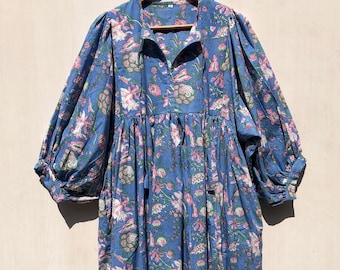 Jurk van katoengaas met bloemenblokprint: midi-jurk met diepe hals