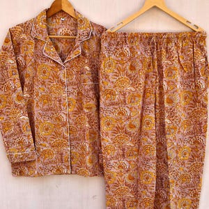 Hand Block Floral Print Cotton Pajamas Set: Indian Night Suit