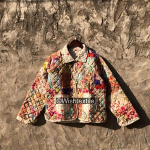 Handgemaakte Indiase patchwork gewatteerde jas: omkeerbare, gerecyclede boho-jas