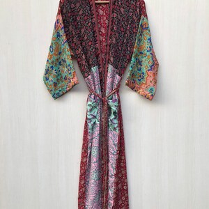 Kimono long en soie, robe Boho Lounge, robe de chambre, kimono vintage avec ceinture, cadeau de Noël, cadeaux pour elle