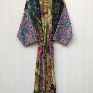 Seide Sari Kimono Robe: Paisley Print Boho Duster