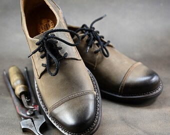 Premium Italian Leather Men display picture 1
