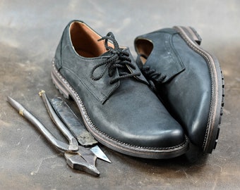 Premium Italiaanse leren derbyschoenen voor heren, handgemaakt, klassieke stijl, herenschoenen, handgemaakte leren schoenen, zwarte schoenen, tijdloze elegantie