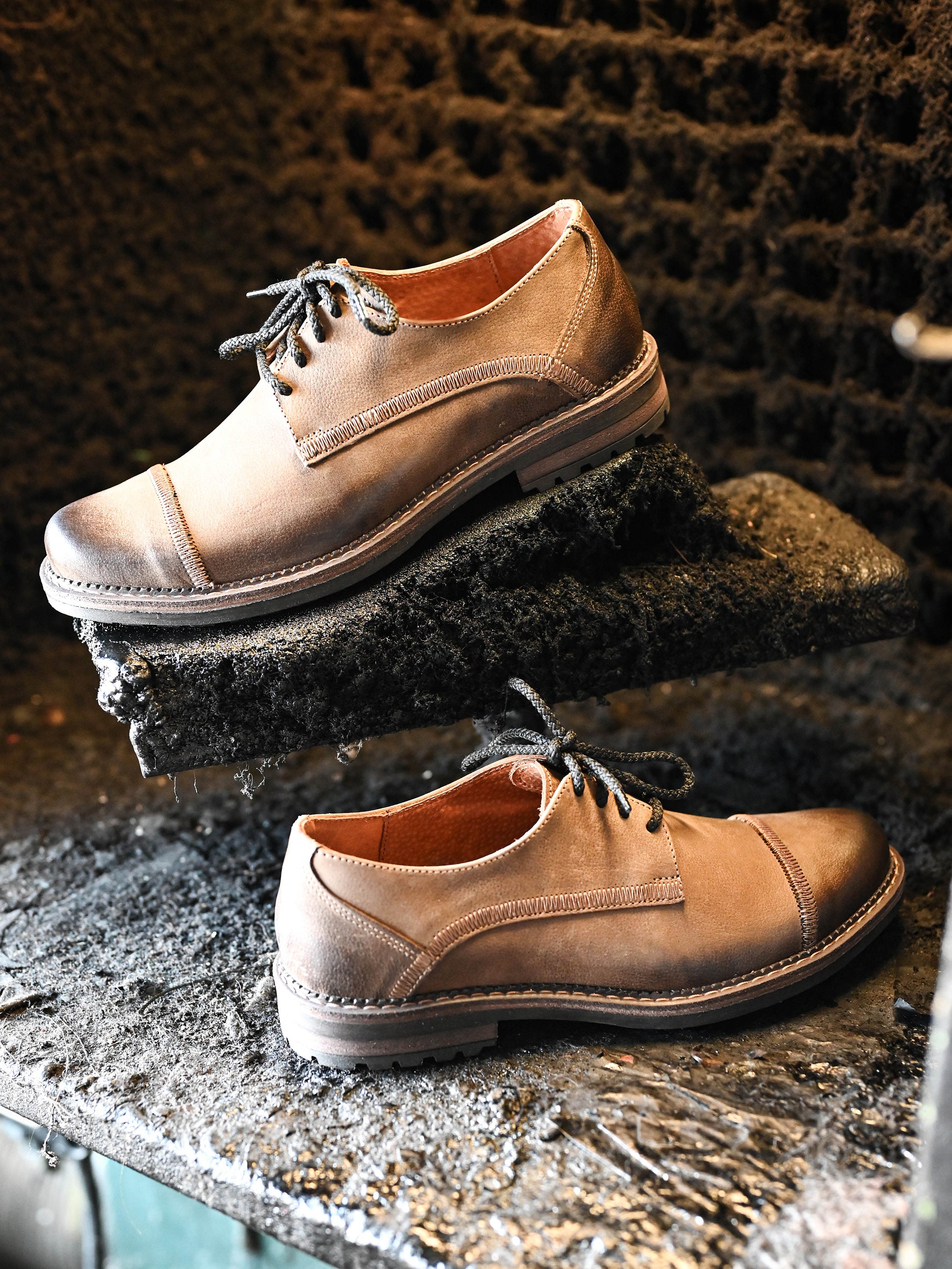 靴 vintage made in italy Derby shoes Vintage Men's Woven Derby Shoes, Italian Brown Leather