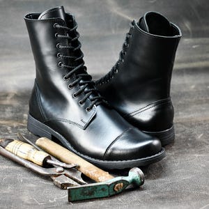 Handgemaakte Italiaanse leren laarzen, hoge herenlaarzen, leren laarzen heren, handgemaakte leren schoenen, gevechtslaarzen, zwarte laarzen, nee. Corvo