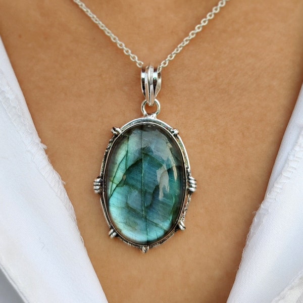 Ciondolo labradorite, ciondolo in argento sterling 925, ciondolo fatto a mano, ciondolo in pietra preziosa, ciondolo in argento, ciondolo grazioso, gioielli labradorite