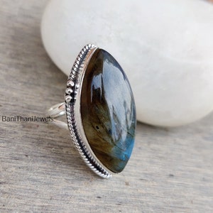 Labradorite Ring, Handmade Ring, Gemstone Ring, 925 Silver Sterling Ring, Silver Ring, Pretty Ring, Labradorite Jewelry, Women Ring