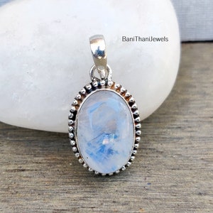 Mondstein Anhänger, Silber Schmuck, Regenbogen Anhänger, Geschenk Anhänger, Frauen Anhänger, Silber Halskette, Statement Schmuck, Mondstein Schmuck
