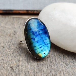 Labradorite Ring, 925 Silver Sterling Ring, Handmade Ring, Gemstone Ring, Silver Ring, Pretty Ring, Labradorite Jewelry, Women Ring