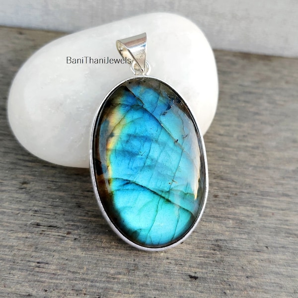 Labradorite Pendant, 925 Silver Sterling Pendant, Blue Fire Pendant, Labradorite Jewelry, Silver Pendant, Handmade Pendant, Gemstone Pendant