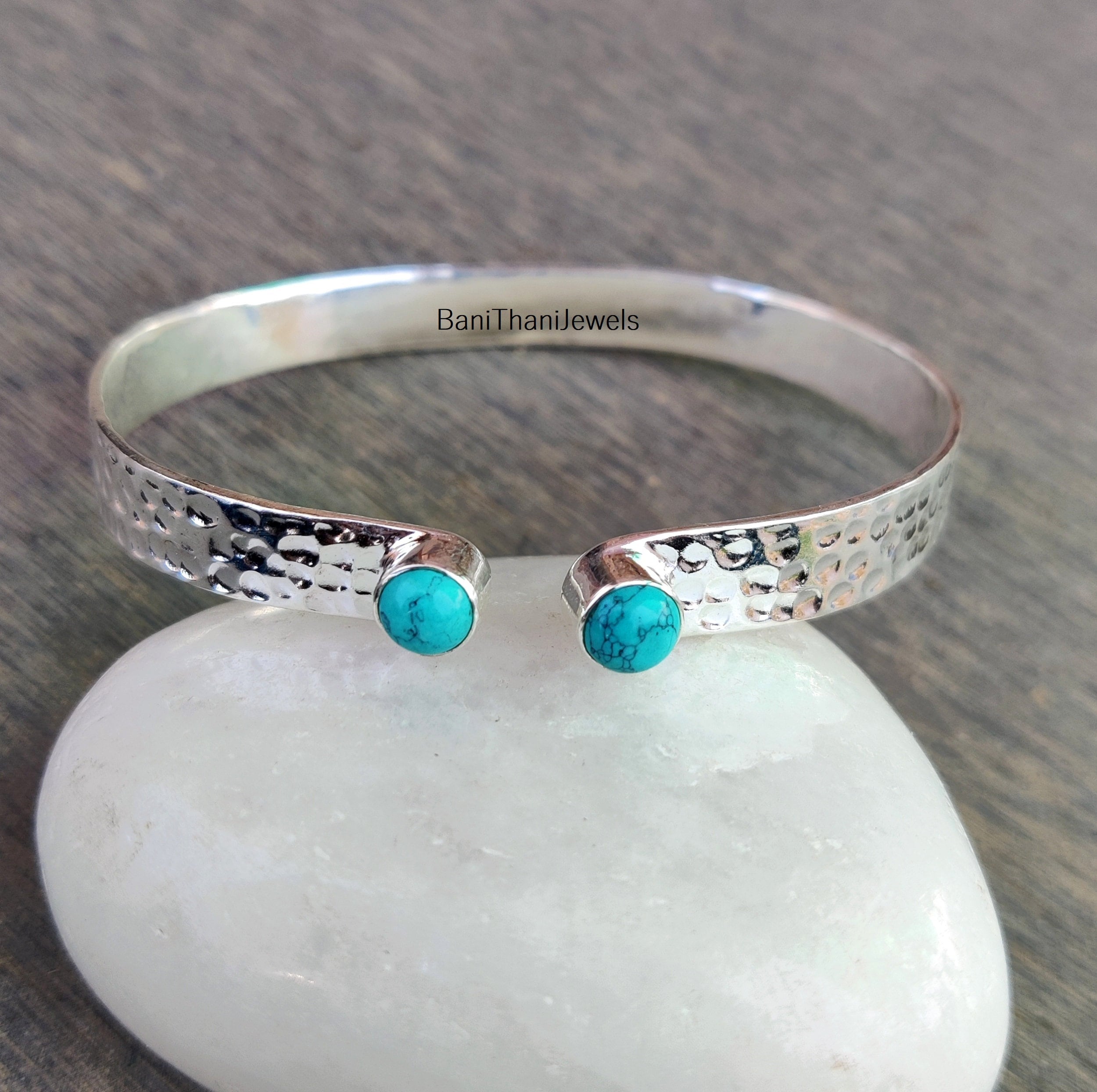 ハンドメイドターコイズスターリングシルバーバングル：調節可能な宝石
