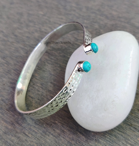 ハンドメイドターコイズスターリングシルバーバングル：調節可能な宝石