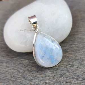 Moonstone Pendant, 925 Silver Sterling Pendant, Handmade Pendant, Gemstone Pendant, Boho Pendant, Pretty Pendant, Moonstone Jewelry