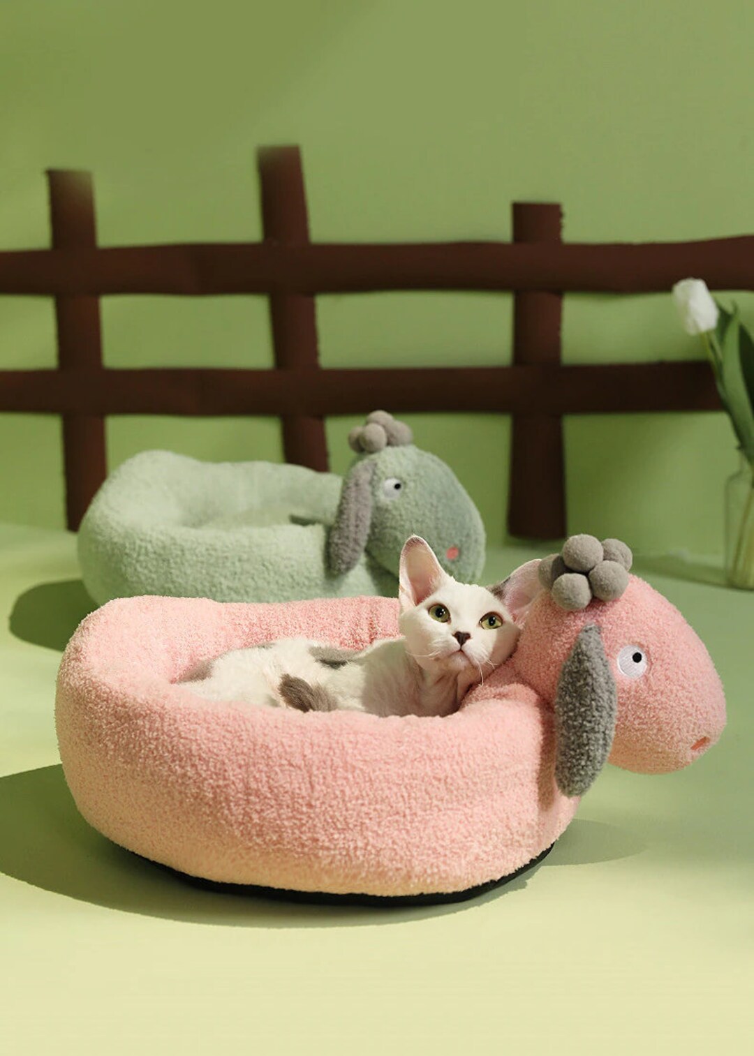 Home Soft Cat Beds for Indoor Fluffy Calming Cat Bed With Slip Warm