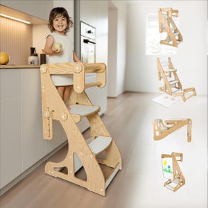 Könnte beinhalten: Ein Lernturm aus Holz mit natürlichem Finish und weißen Akzenten. Der Turm hat mehrere Ebenen, eine Sicherheitsstange und ein stufenartiges Design. Das Bild zeigt auch ein Kind, das auf dem Turm steht, sowie mehrere Varianten des Turms.