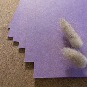Papier cartonné naturel "Kraft Purple" DIN A4 | papier kraft | cartes d'invitation | papeterie de mariage | feuilles de papier