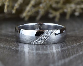 Anillo de compromiso perfecto para hombres, chapado en oro blanco de 14 quilates, diamante de talla redonda de 1 qt, anillo de boda para hombres, anillo apilable, regalos personalizados