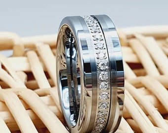 Alianza de boda exclusiva para hombres, chapada en oro blanco de 14 quilates, diamante de talla redonda de 2,2 quilates, alianza de compromiso con conjunto de canales para hombres, anillo de plata, anillo personalizado