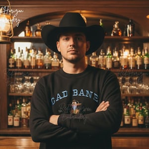 Cad Bane Sweatshirt für Fans von Clone Wars und dem Buch von Boba Fett – Gemütlicher Star Wars Hoodie, Geschenk für Sci-Fi-Liebhaber Bild 1