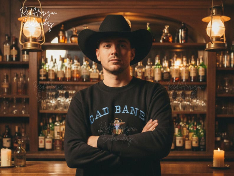Cad Bane Sweatshirt für Fans von Clone Wars und dem Buch von Boba Fett – Gemütlicher Star Wars Hoodie, Geschenk für Sci-Fi-Liebhaber Bild 1