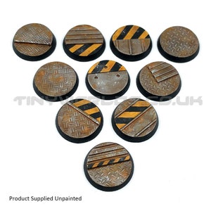 28.5mm Round Hive City Scenic Resin Bases - Miniature Model Industrial Starship Spaceship Factory Diamond Plate