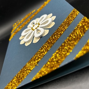 Tarjeta para toda ocasión con diseño de flor de noche (en blanco por dentro)