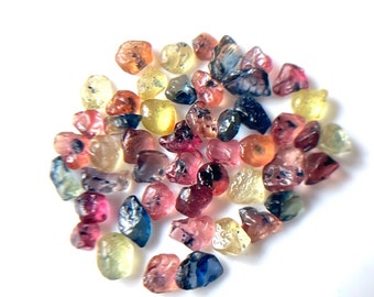 50 szt. ~AAA+wielokolorowy surowy szafir, 3-4 mm, ze Sri Lanki, prawdziwy wielokolorowy kamień szlachetny szafirowy, drobny surowy kamień, nieobrobiony szafir
