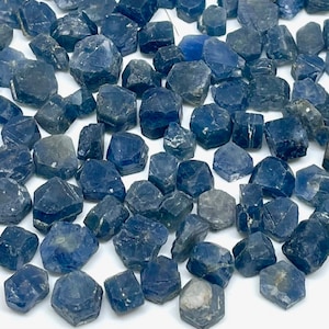 Pack Of 10 Pcs~Natural Sapphire Rough 5-7 MM Raw, Genuine Sapphire Rough, Natural Sapphire Gemstone, Blue Sapphire Loose Raw Sapphire