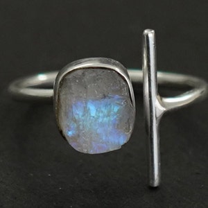 Raw Moonstone Ring, Blue Moonstone Crystal, Handmade Raw Stone Ring, Uncut Gemstone Ring, 925 Sterling Silver, Crystal Raw Moonstone Jewelry