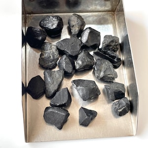 10 PCS~Natual Raw Black Spinel, 10-15 MM Black Spinel Raw Crystals, Spinel Crystal rough, Genuine Raw Black Spinel, For Jewelry Making