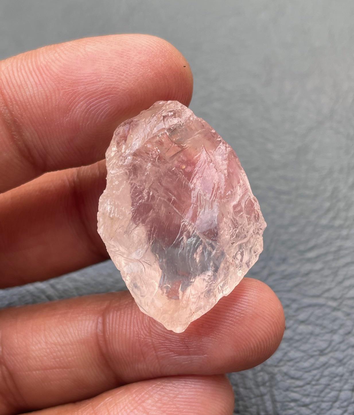 11.10グラム-ピンクローズクォーツクリーン標本ラフ、サイズ-30x19x9MM