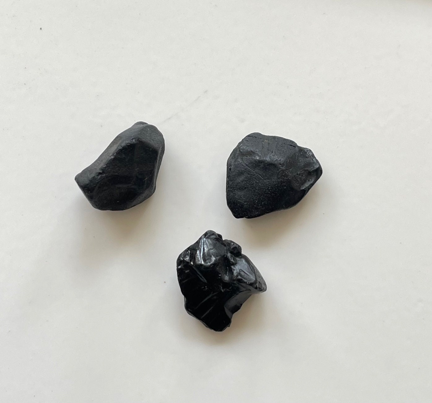 3 PCS Raw Black Spinel Natura Raw Black Spinel Chunks Black