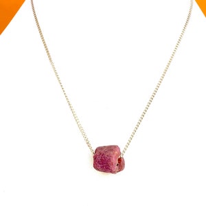 Echte roze Ruby kristallen ketting Sterling zilver Steengrootte 15 MM Juli geboortesteen, Steen van Succes, cadeau voor minnaar afbeelding 1